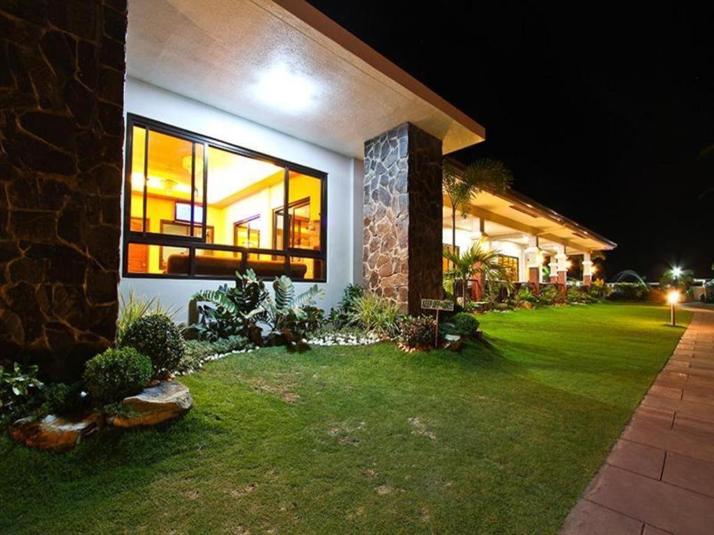 La Suena Brisa Beach Resort And Events Place Batangas City Kültér fotó